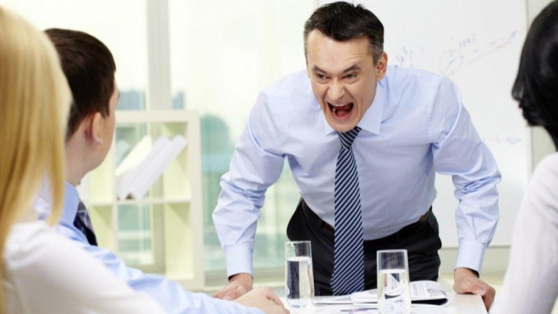 Ҳақорат қилиш