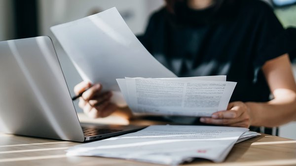 Hodim qancha muddatgacha «bezsoderjaniye» (ish haqi saqlanmaydigan ta’til) olishi mumkin?