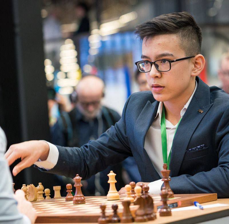 10-СИНФ ЎҚУВЧИСИ FIDE-2021 ЖАҲОН КУБОГИ МУСОБАҚАСИДА НИДЕРЛАНДИЯЛИК МАШҲУР ГРОССМЕЙСТЕРНИ МАҒЛУБ ҚИЛДИ