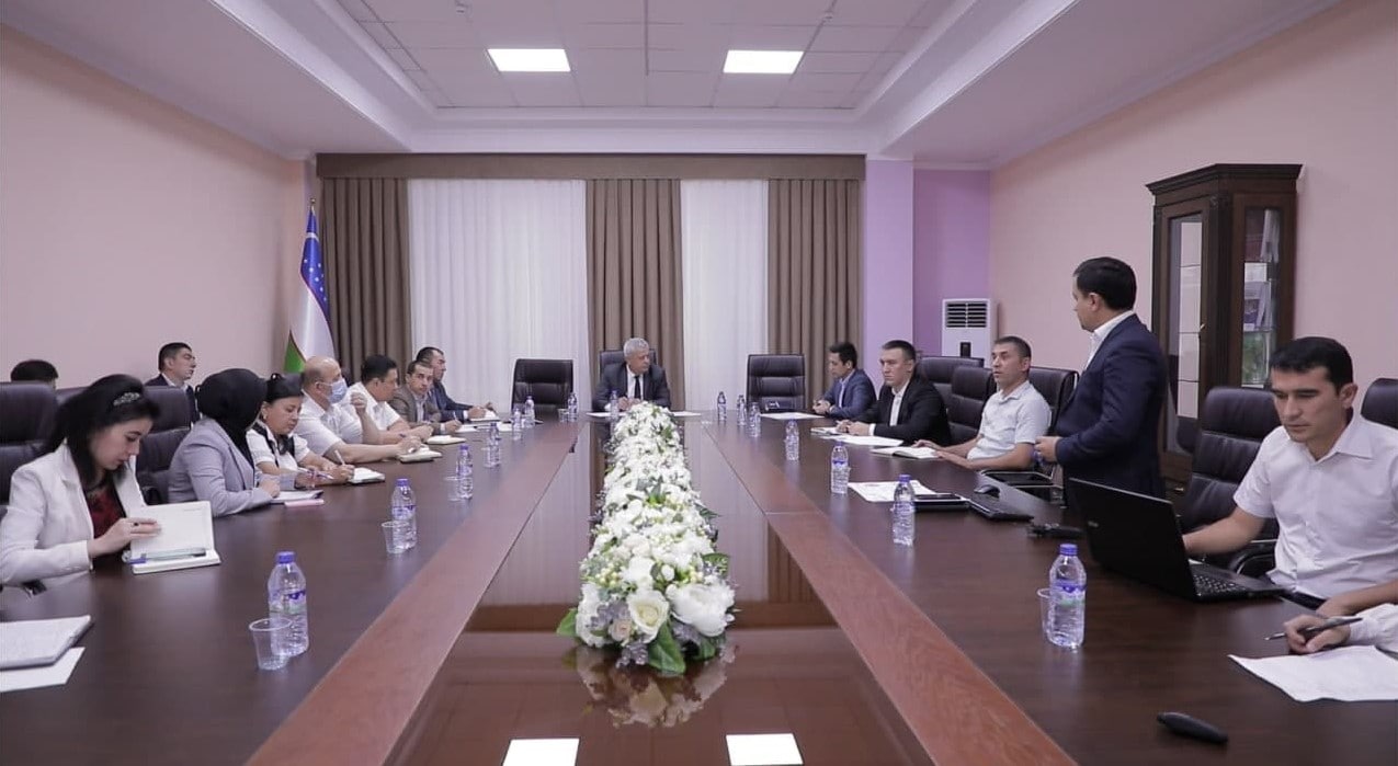 Xalq taʼlimi tizimi pedagoglarini uzluksiz kasbiy rivojlantirish masalalari muhokama qilindi