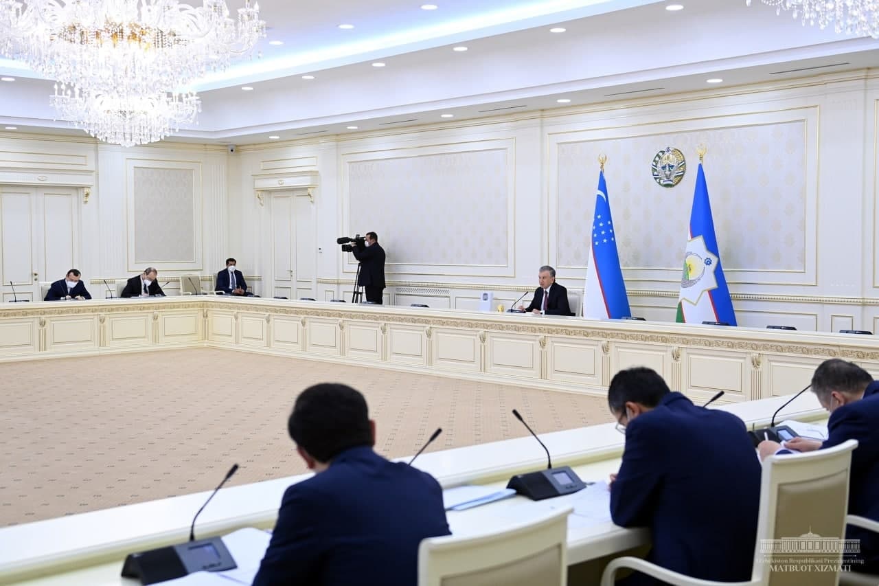 Ўқитувчиларнинг ўзининг устида мустақил ишлаш ва рағбатлантиришнинг самарали тизими яратилмаган — Президент