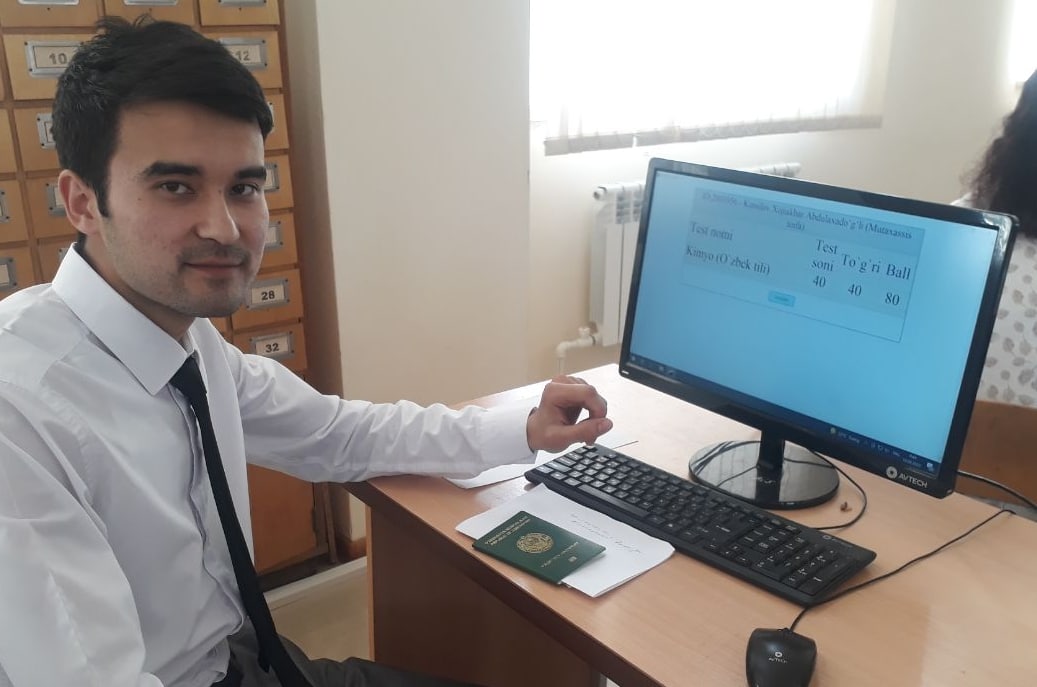 Кимёдан 100 фоизлик натижа қайд этган ўқитувчилар
