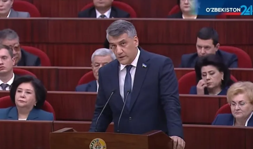 Alisher Qodirov: Ta’lim vazirligini tinch qo‘ymaymiz